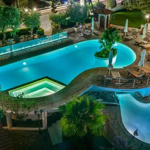2* Hotel Pyrgos