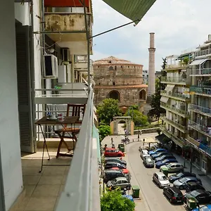 https://an-apartment-for-2-4-friends.hotels-of-thessaloniki.com